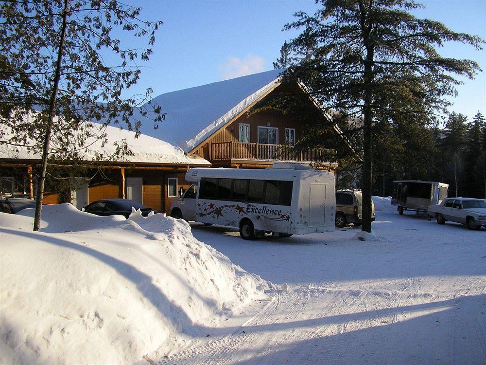 Motel Ours Bleu Lac-Saguay Exteriör bild